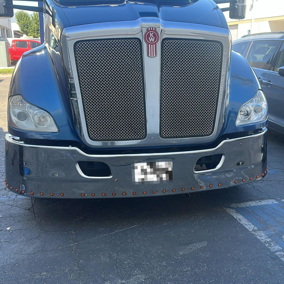 KW T680 17" 304 STAINLESS STEEL BUMPER WITH 3/4" LIGHT HOLES FREE LIGHTS INCLUDED