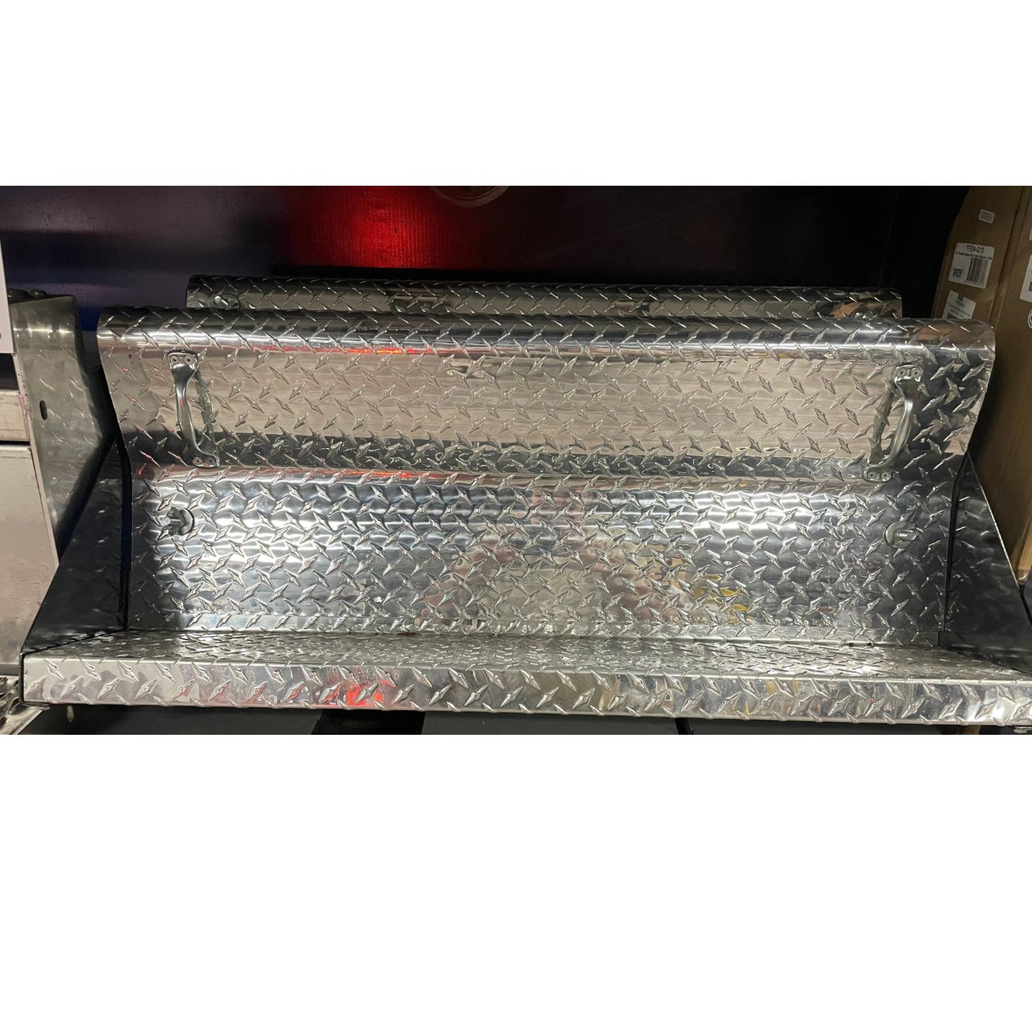Kenworth T800 Battery Box 40" pierced step 33"