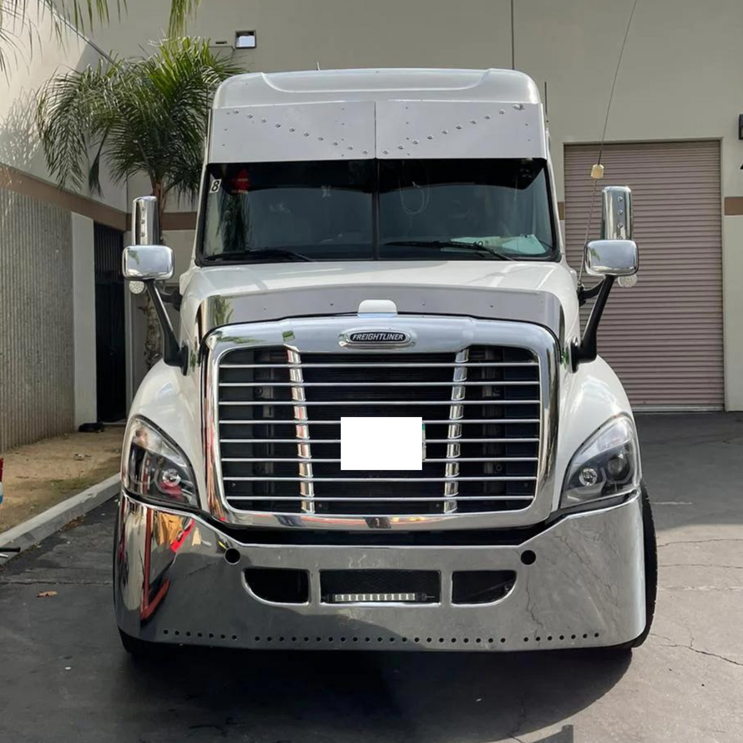 Freightliner Cascadia One Piece Classic Bumper