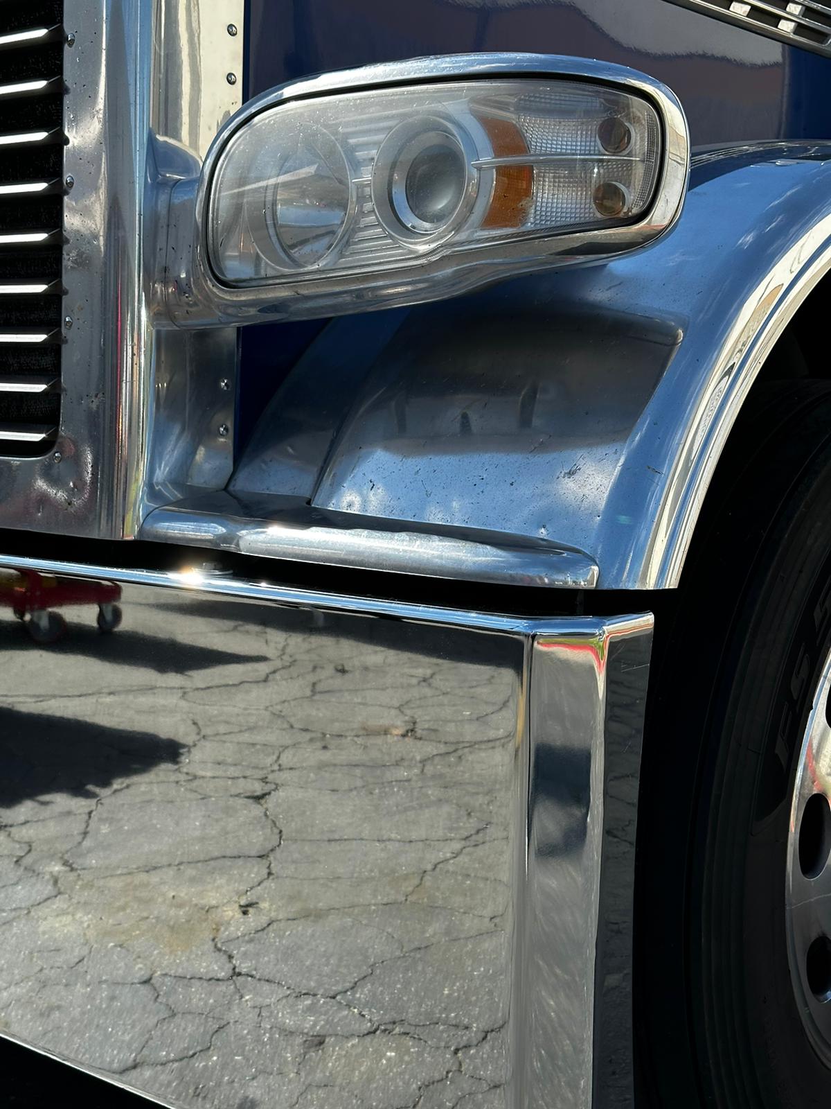 Peterbilt 365/388/389/567 & Kenworth W990 Classic Bumper American Eagle ** 304 Stainless Steel