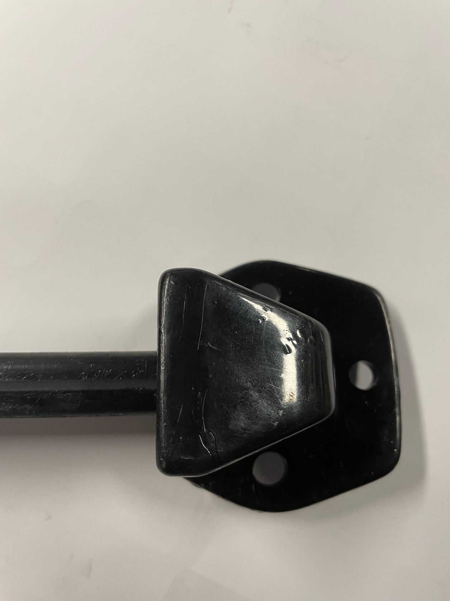 International 9200 Hood Hook Latch