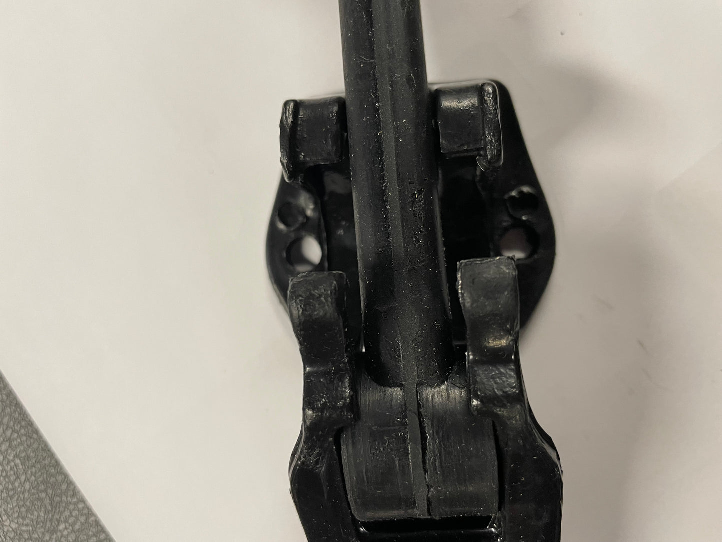 International 9200 Hood Hook Latch