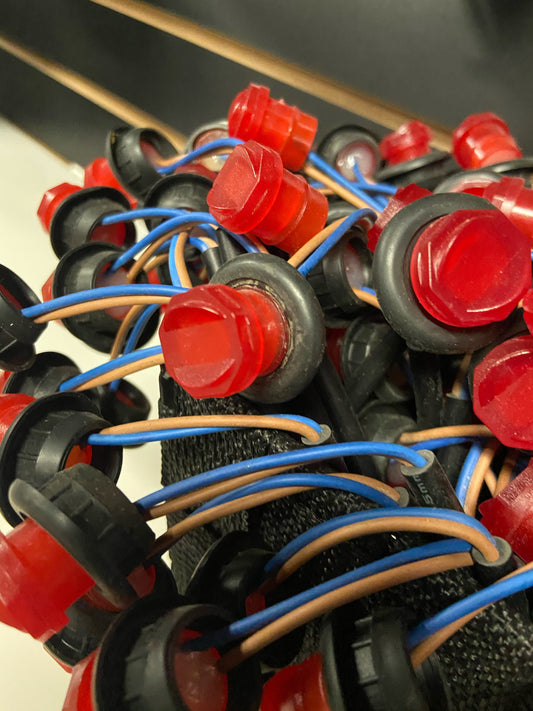 1" Light In Red (6 Pack)