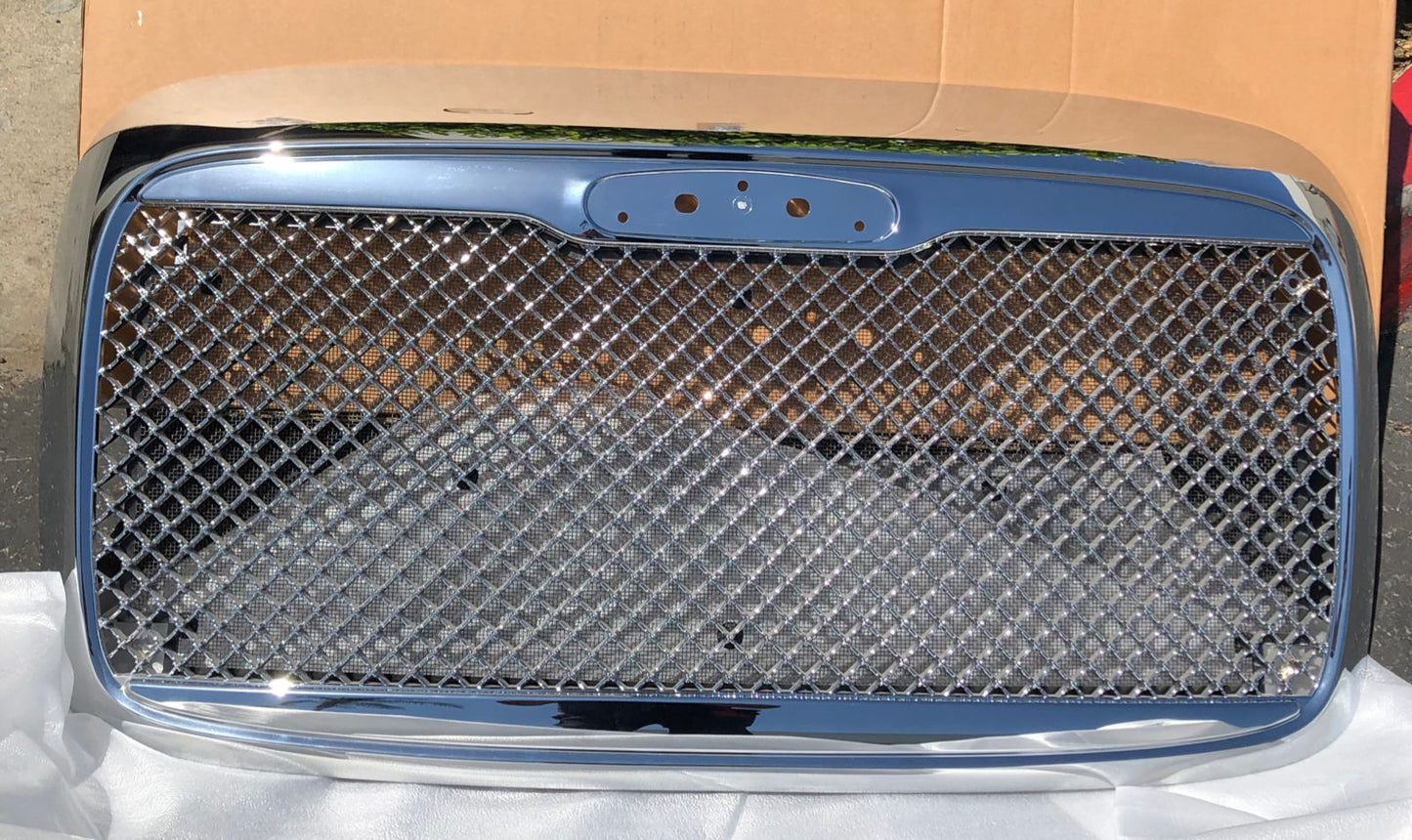 Freightliner Columbia Mesh Grill