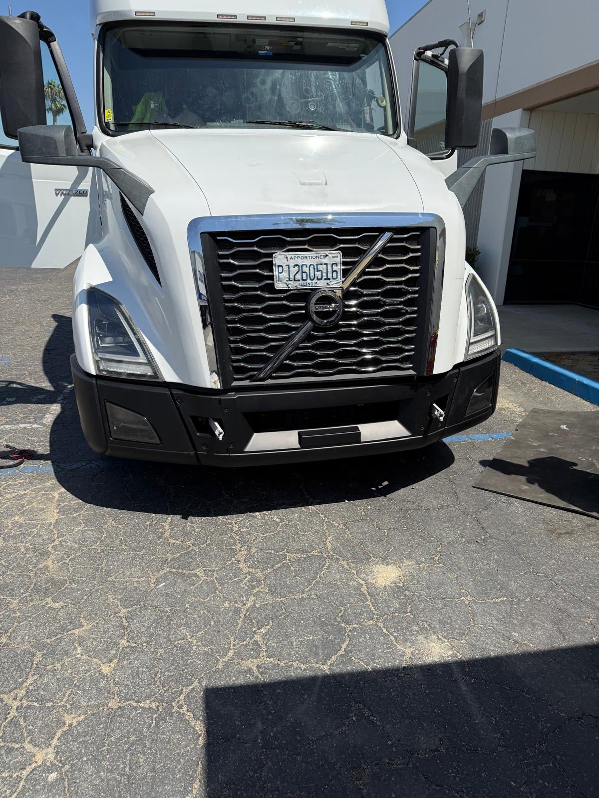 Volvo VNL 4TH Generation Bumper 2018+