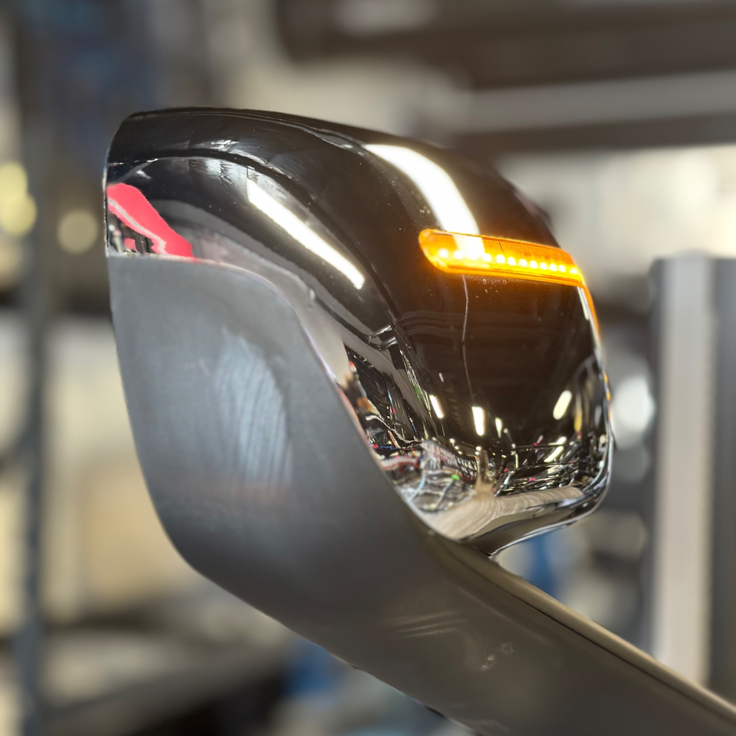 RUSSAM Chrome Right Passenger Hood Mirror For Freightliner Cascadia – Complete – DCAHMCR