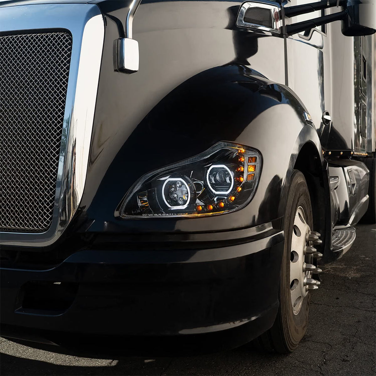Kenworth T680 Headlight Full LED 2013-2021,Available in Chrome or Black Housing