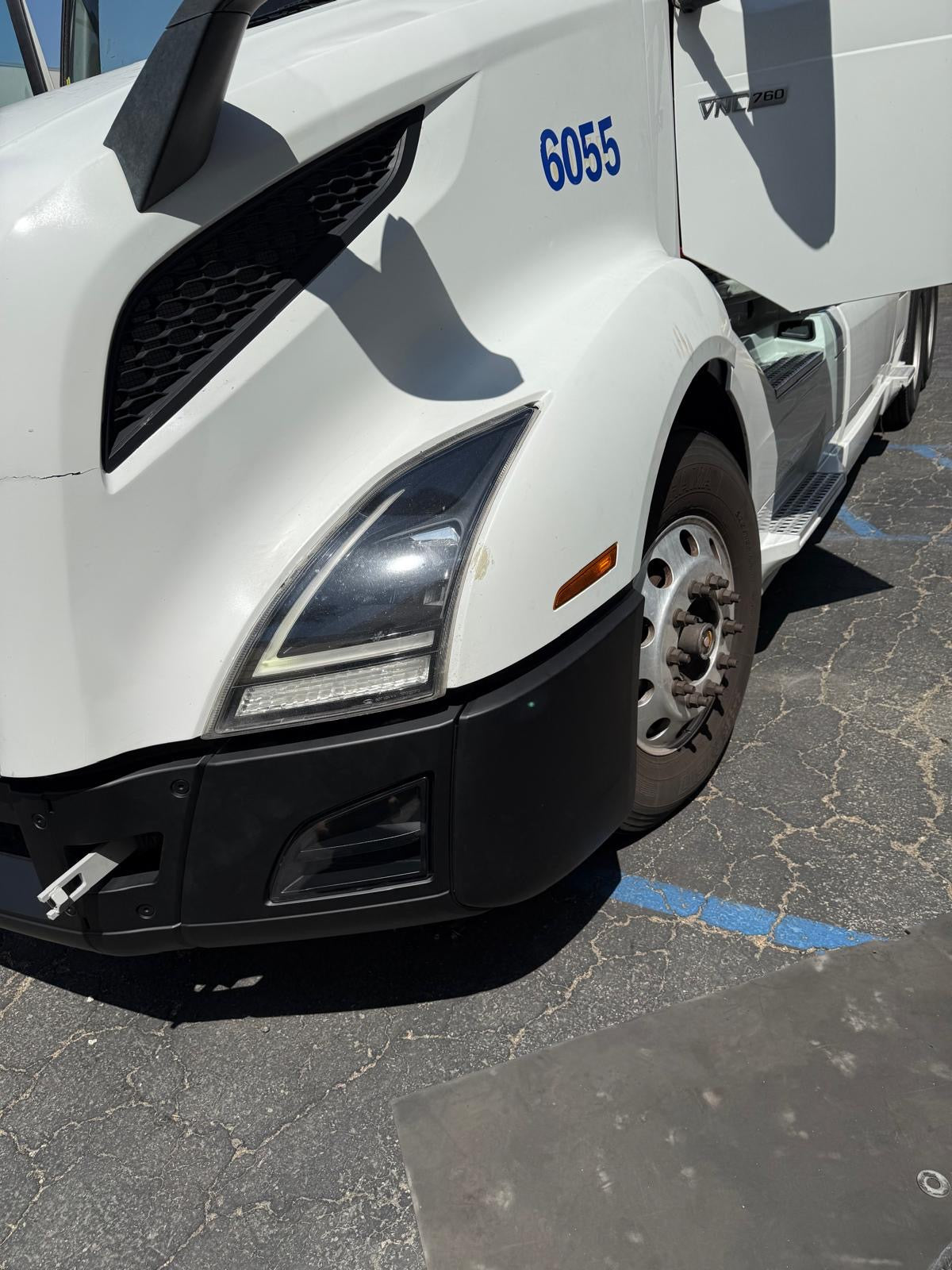 Volvo VNL 4TH Generation Bumper 2018+