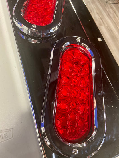 Light Bar With Red Oval Lights